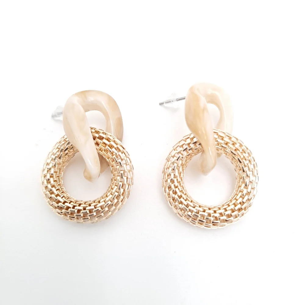 Women's Chunky drop resin gold mesh hoop earrings 2/$30 - Picture 7 of 7